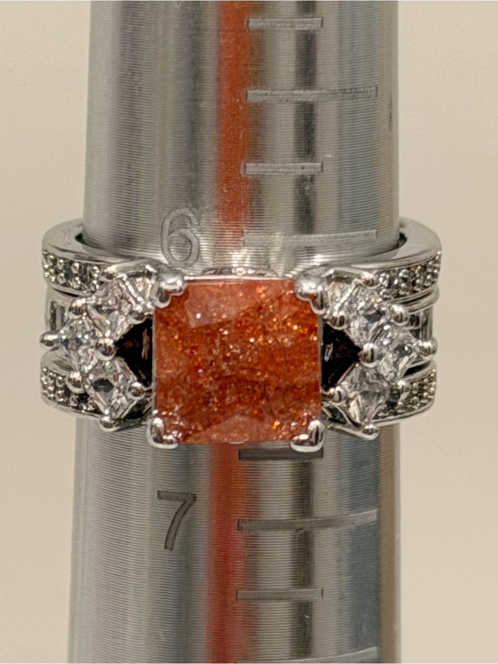 Bomb Party NWOT Go-Go Ring! RBP2160 “The GO GO Unicorn”Peach Ice Crystal/Rhodium